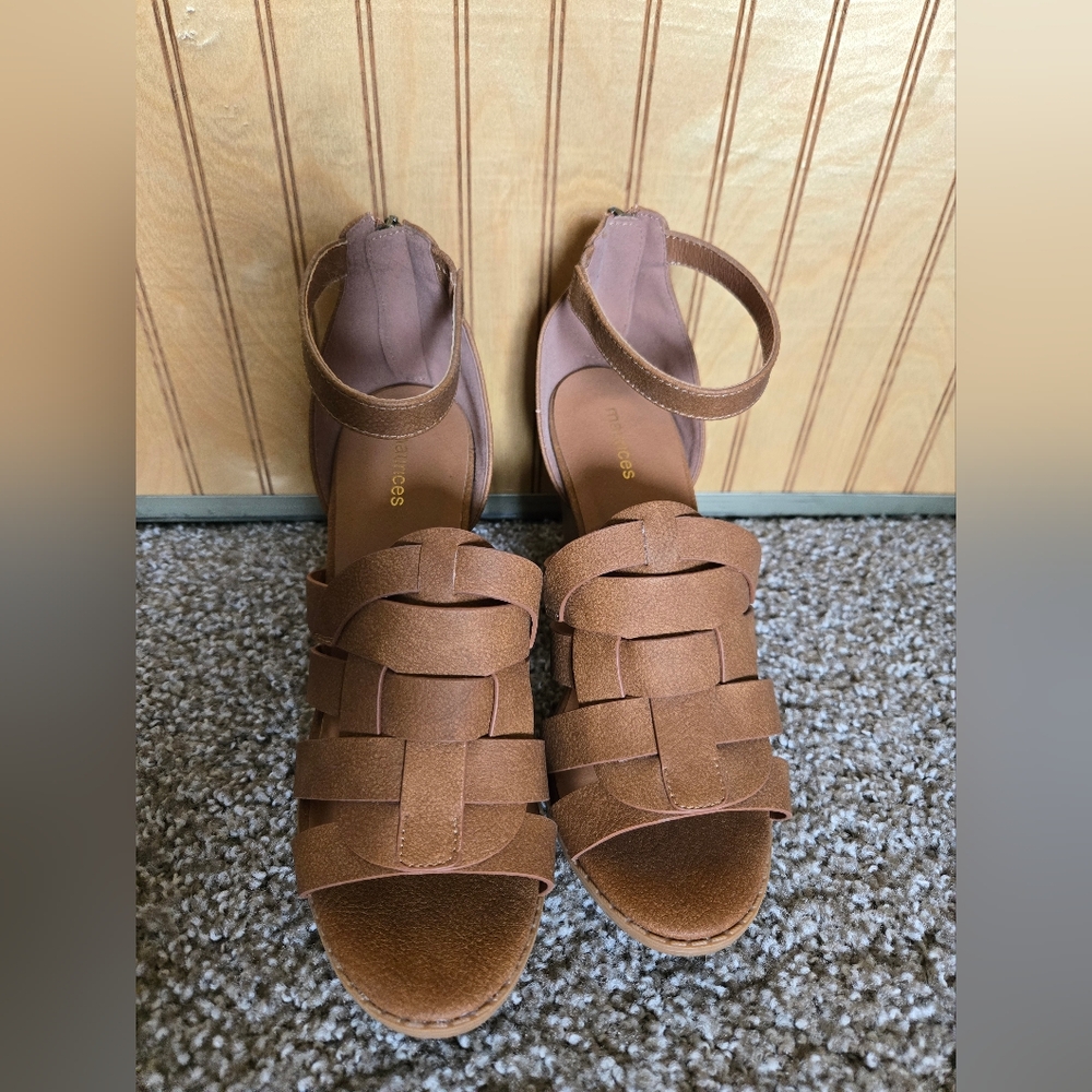 Maurices Women's Tan Sandals
